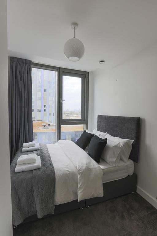 Olympic One Eighty Apartment Ilford Room photo